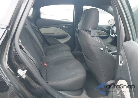 2015 Dodge Dart Sxt z USA, uszkodzony, nr VIN 1C3CDFBB0FD266918